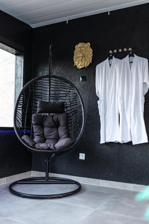 Dynasty Home Spa Appartement 100M2 Jacuzzi Terrasse 홀츠하임 외부 사진