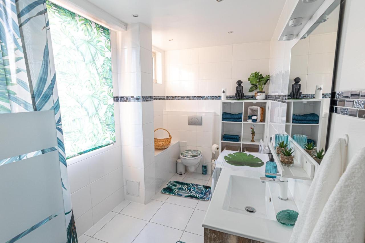 Dynasty Home Spa Appartement 100M2 Jacuzzi Terrasse 홀츠하임 외부 사진